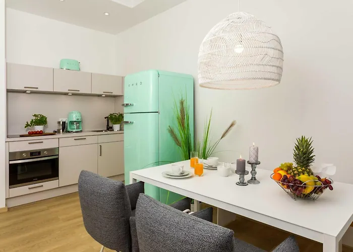 Glienbergweg 24b 2 *